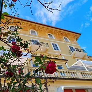 4* Hotell Canali, Portofino Coast