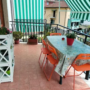 Appartamento Yellow Submarine Freeparking Petfriendly, Rapallo